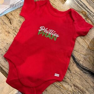 Gerber Philadelphia Red Phillies Phan custom made Baby One-Piece 24 months